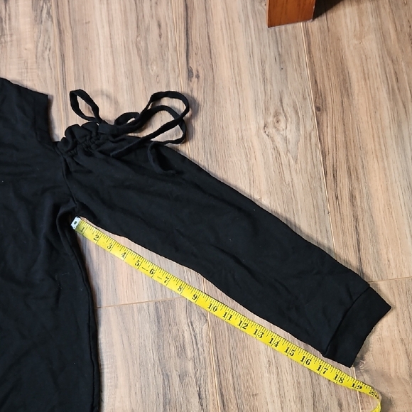Zara Trafaluc Black Open Shoulder Sweatshirt with Tie Accents - Picture 7 of 10